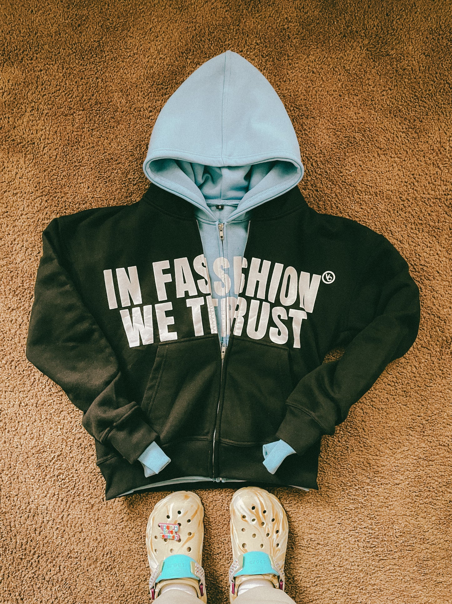 “IN FASHION WE TRUST” POWDER BLUE